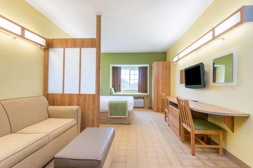 Microtel Inn And Suites By Wyndham Opelika Dış mekan fotoğraf